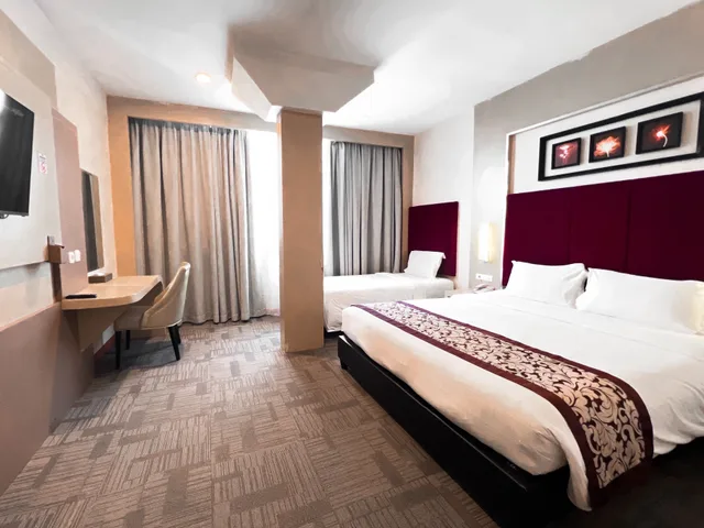 جناح جونيور، Batam City Hotel 2/5