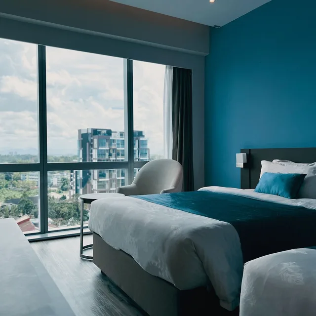 غرفة ديلوكس تنفيذية بسريرين منفصلين وسريرين مزدوجين بإطلالة على المدينة، Riverside Majestic - Astana Wing 2/4