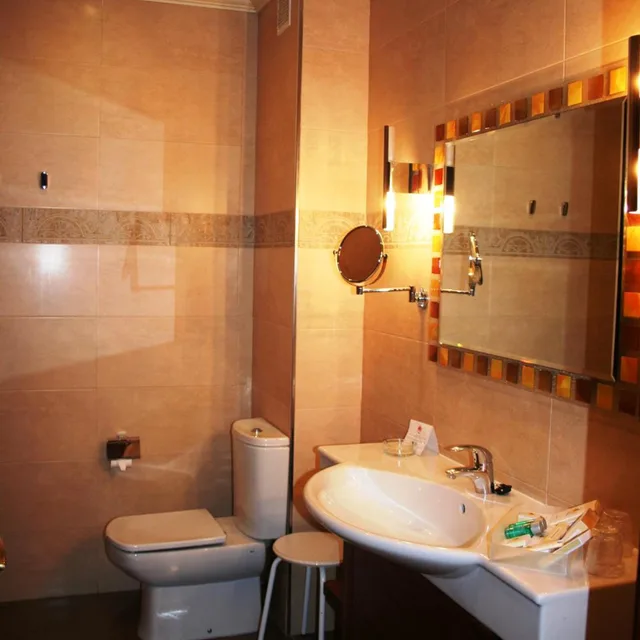 Room, Double Bed, Hotel Palacio De La Magdalena 10/10