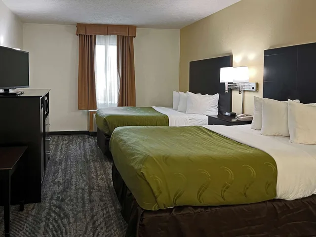 غرفة قياسية بسريرين مزدوجين، Quality Inn Traverse City 9/10