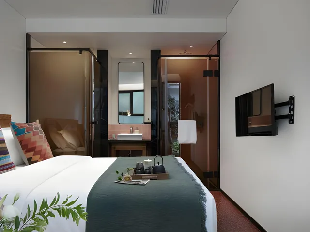 Sunshine, Courtyard, Double Bed، Peking Yard Youth Hostel 2/2