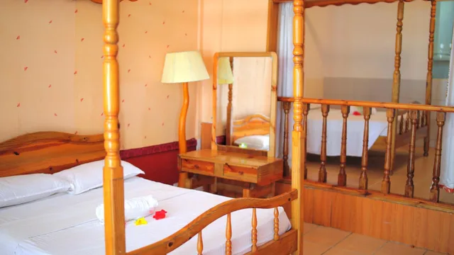 Family, Open Space، Beau Vallon Bungalows 2/2