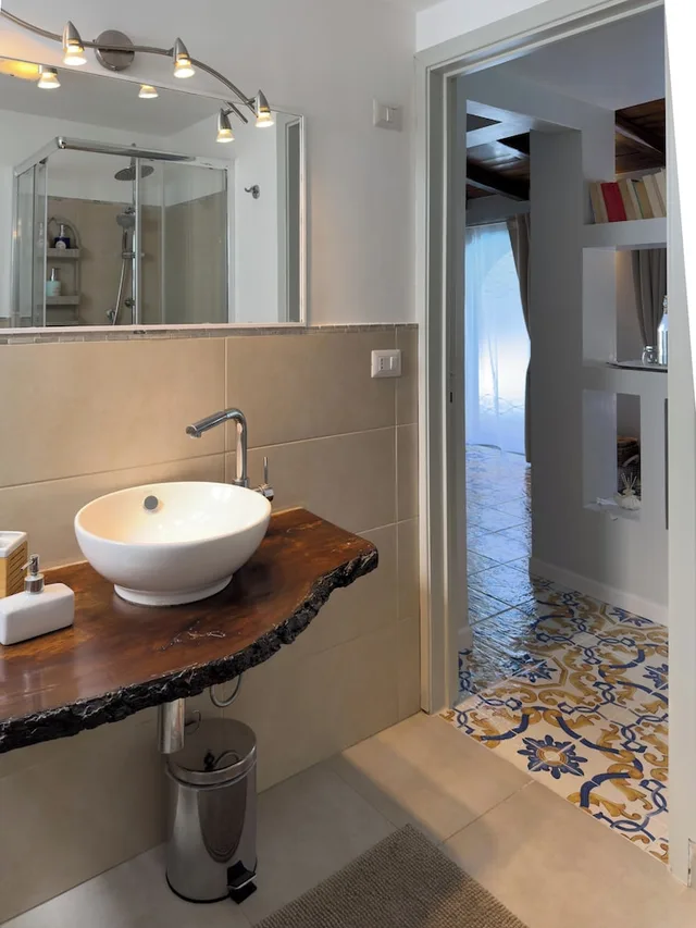 غرفة بسرير مزدوج بإطلالة على المسبح، La Villa 10/10