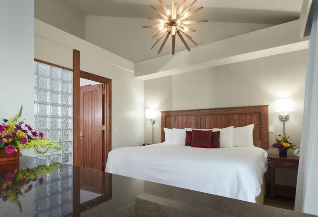 جناح بريميير بسرير كينج، Huff Estates Inn & Winery 2/3