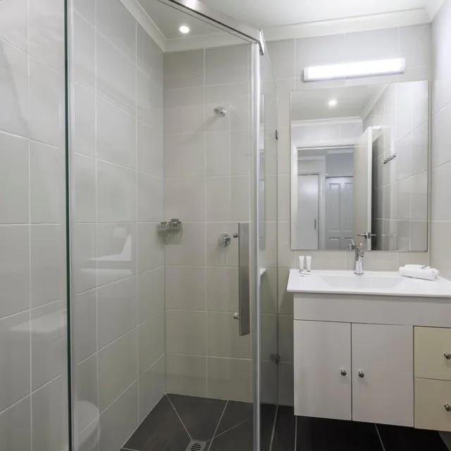 Efficiency, Single Bed, Queen Bed، Quality Hotel Melbourne Airport 4/8