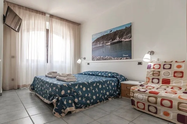 غرفة بسرير كوين، Hotel Tirreno 1/7