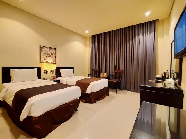 غرفة ديلوكس بسريرين منفصلين، Narita Hotel Surabaya 2/2