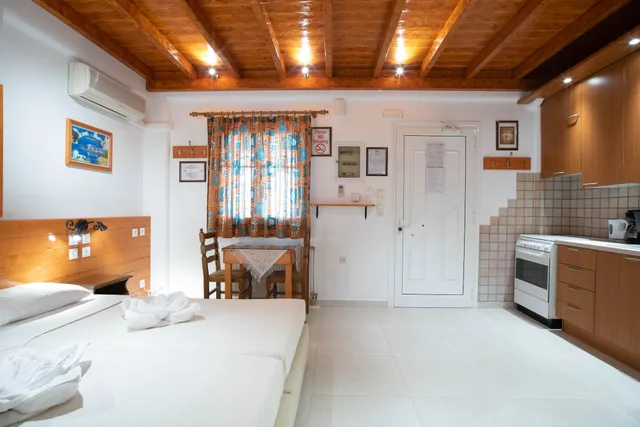 1 Bedroom, Lanai, Luxury, Quadruple, 1 Queen and 1 Bunk Bed، Kontaratos Studios & Apartments 1/10