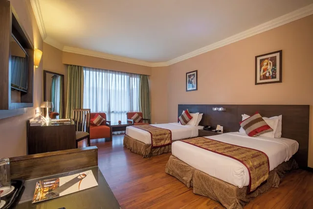 غرفة ديلوكس بسرير كينج، Pokhara Grande 10/10
