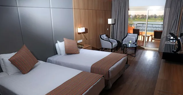 غرفة سوبيريور تنفيذية بإطلالة على النهر، Steigenberger Nile Palace 3/7