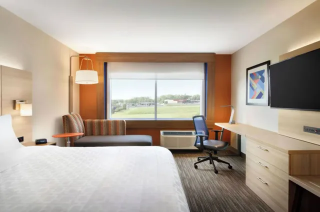 غرفة بسرير كينج، Holiday Inn Express and Suites Nebraska City 4/5
