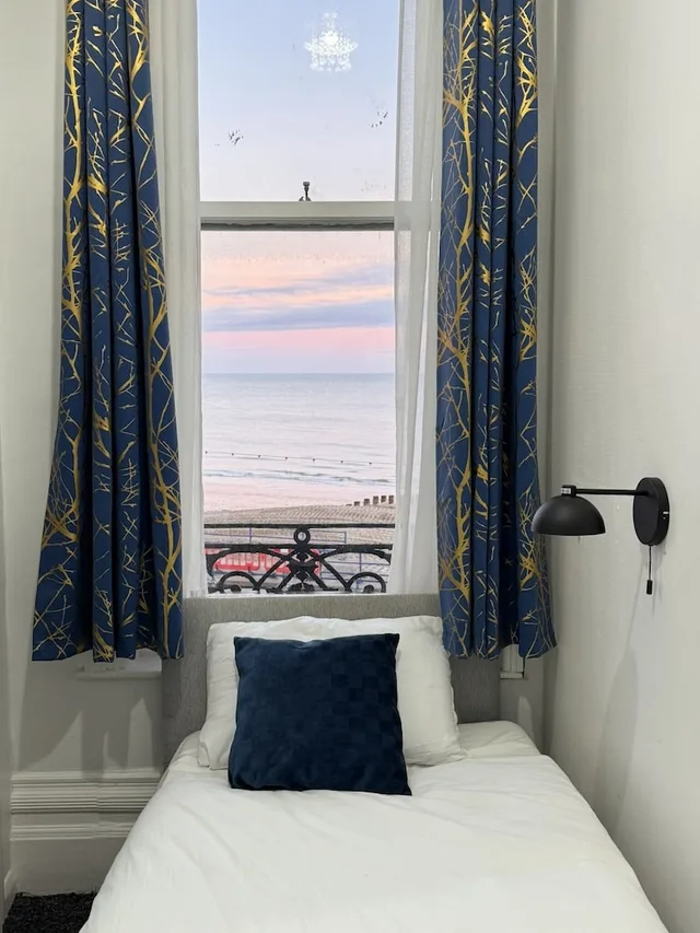 غرفة قياسية مفردة بإطلالة على البحر، OYO Marine Parade Hotel Eastbourne Pier 6/11