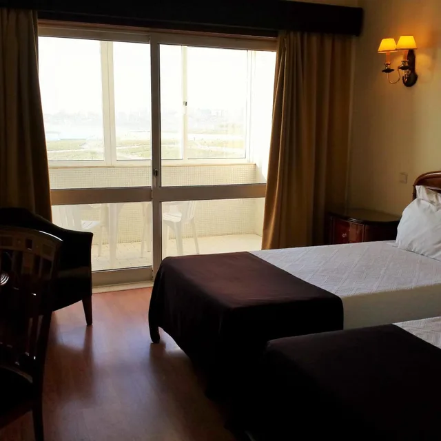 غرفة بسرير مزدوج أو سريرين منفصلين، Golden Tulip Porto Gaia Hotel 6/8