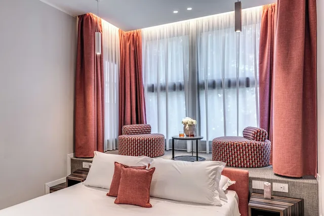 غرفة ثلاثية بسرير كوين مع أريكة، Parioli Cube Hotel 6/10