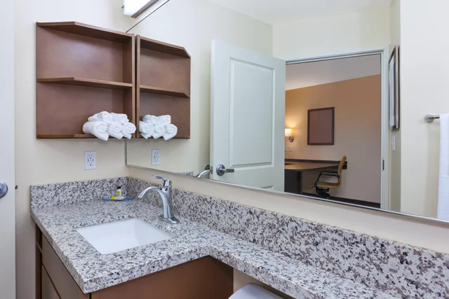 استوديو بسرير مزدوج، Candlewood Suites Louisville Northeast 4/4