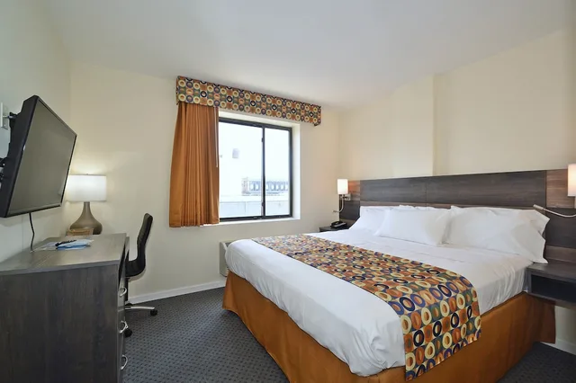 Basic, Single, King Bed, Accessible, Bogart Hotel 3/8