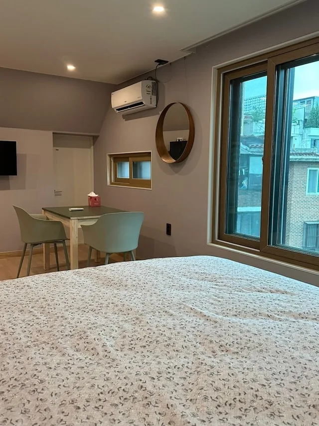 جناح بسرير كوين، R Guesthouse 3/4