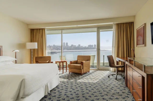 غرفة كلاسيكية بسريرين مزدوجين بإطلالة على البحر بشرفة، Sheraton Miramar Hotel and Convention center 2/7