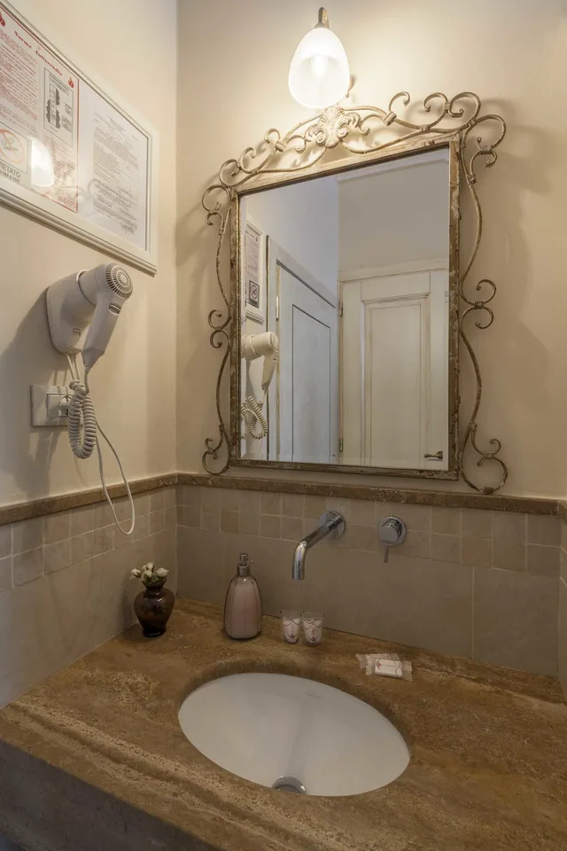 Deluxe, Twin Beds, Courtyard Area، B&B Soggiorno Pezzati Daniela 7/8