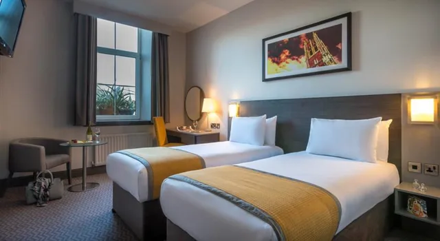 غرفة قياسية بسريرين منفصلين، Maldron Hotel Cork 1/2