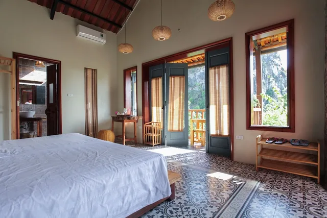 Superior, Double or Twin Bed, Mountain View, Little Tam Coc 3/3