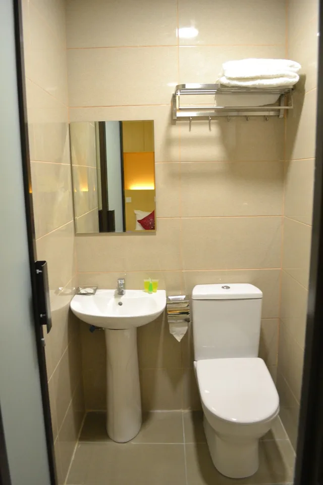 Deluxe, Triple, 1 Double and 1 Single Bed, Eazy Hotel at Ampang 3/4