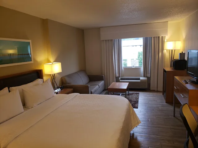 غرفة بسرير كينج، Holiday Inn Express Pittsburgh-North(Harmarville) 1/6