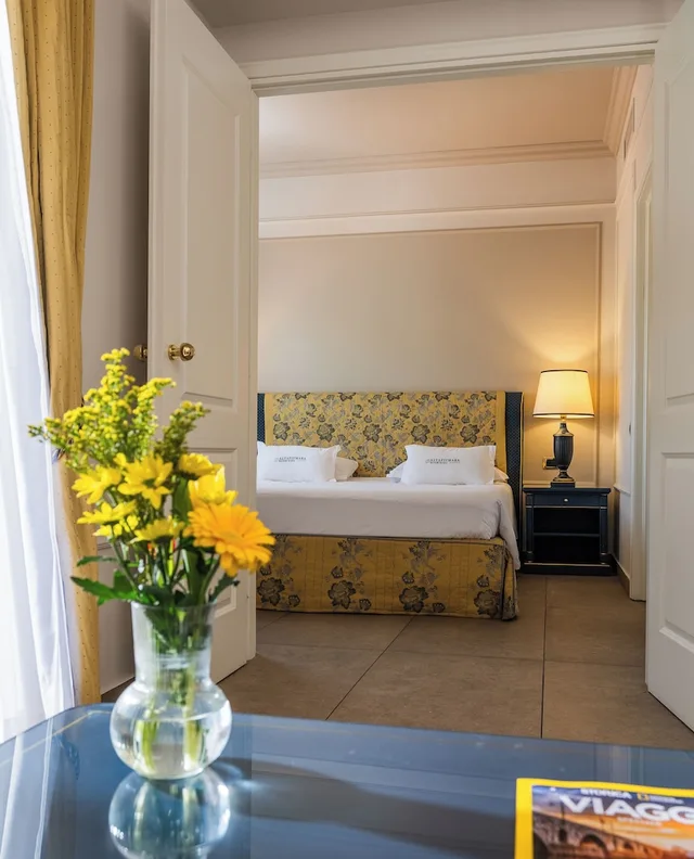 جناح بثلاثة أسرّة بإطلالة على البحر مع أريكة، Altafiumara Resort & Spa 3/10