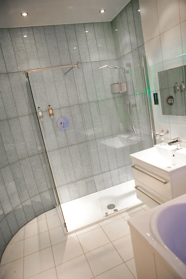 Super, Luxury, Suite, King Bed, Hot Tub، Windermere Suites 2/4