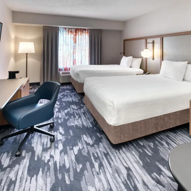 room, 2 queen beds, Fairfield Inn And Suites By Marriott Toronto Brampton 4/6