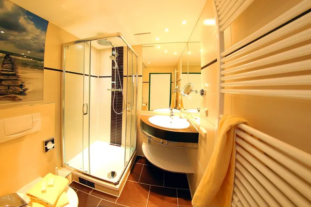 Design, Standard, Street Side View، TRIHOTEL Rostock – Wellnesshotel Adults Only 3/3