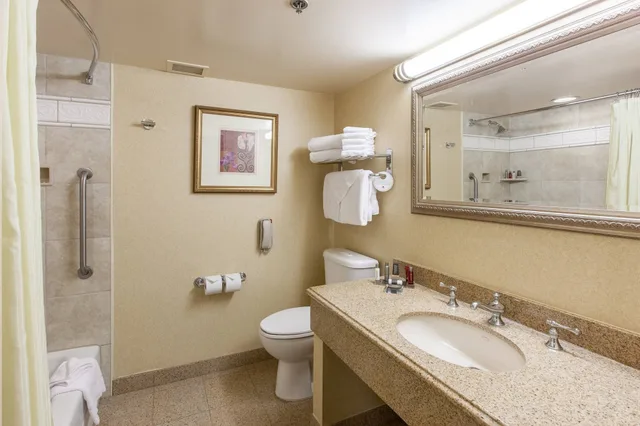 جناح رئاسي بسرير كينج، SACRAMENTO MARRIOTT RANCHO CORDOVA 8/10