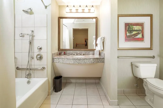 Room, 2 Queen Beds, Pool View, Balcony, Renaissance Shoals Resort & Spa 6/8