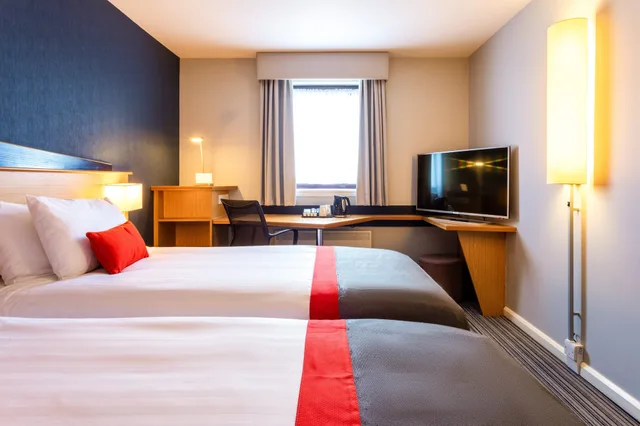 غرفة قياسية بسريرين منفصلين، Holiday Inn Express Perth 4/8