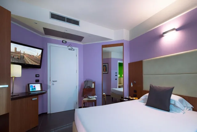 غرفة قياسية بسرير مزدوج، Four Point Flex Sheraton Bologna Airport 1/5
