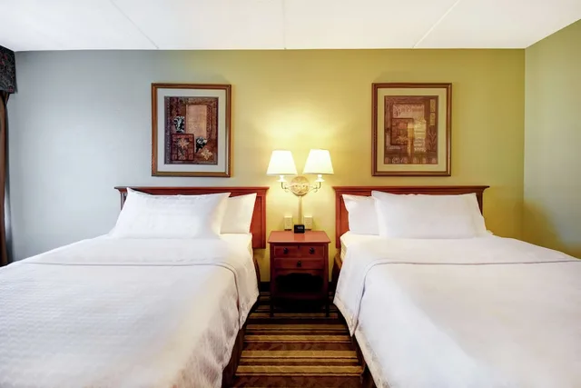 جناح بسريرين مزدوجين بغرفة نوم واحدة مع أريكة، Homewood Suites by Hilton Richmond-Chester 1/9
