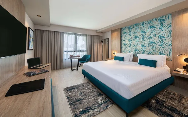 غرفة تنفيذية بسريرين منفصلين، Golden Tulip el Mechtel 1/3