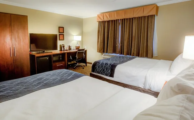 Upgrade, 2 Queen Beds، Comfort Inn Sunnyvale - Silicon Valley 2/3