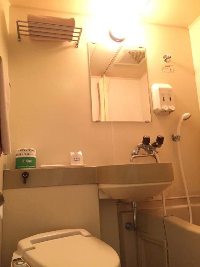 غرفة بسريرين منفصلين للمدخنين، Sky Heart Hotel Kawasaki 3/4