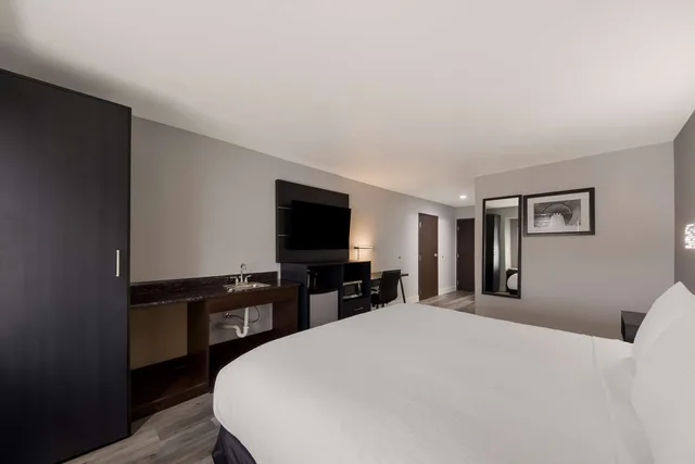 غرفة بسرير كينج، Best Western Seaworld San Antonio 2/5