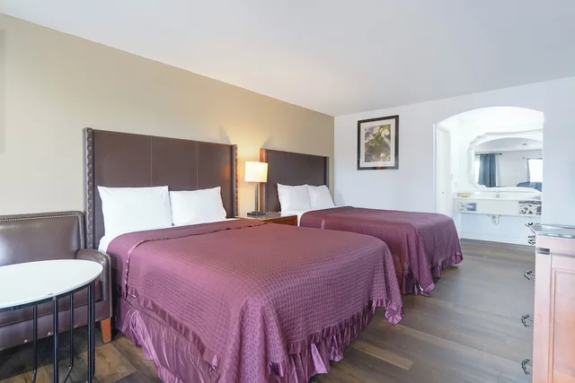 2 Full Beds Non-Smoking، Budget inn by Oyo San Augustine 5/9