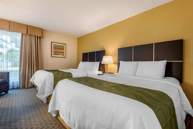 غرفة قياسية بسريرين كوين، Quality Inn and Suites Brampton 8/10