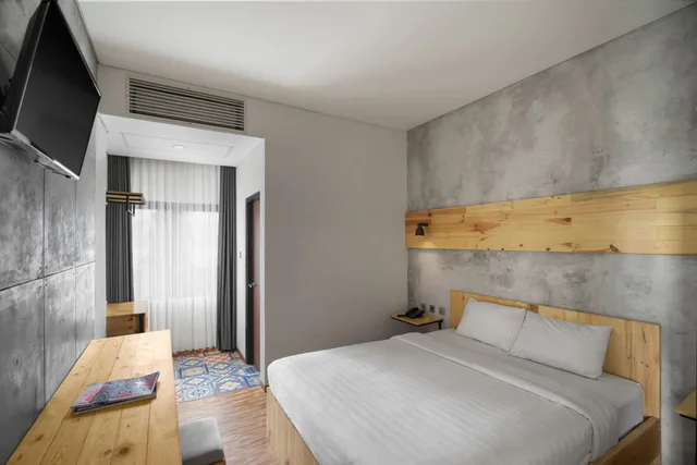 Superior, Double Bed, The Journey Hotel 1/3