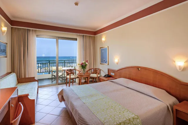 Superior, Double or Twin Bed, Sea Front، Hydramis Palace 1/5