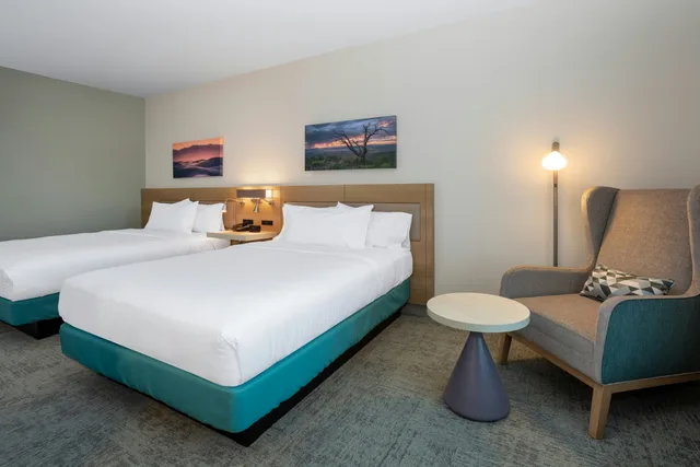 Room, 2 Queen Beds, Mountain View, Hilton Garden Inn Albuquerque Downtown 2/2