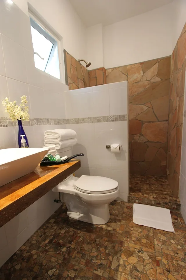 غرفة قياسية بسرير كينج بشرفة، Villa Mozart y Macondo 5/5