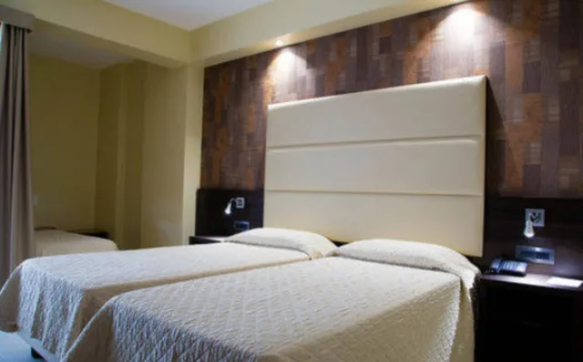 غرفة كومفورت ثلاثية بثلاثة أسرّة بشرفة، Pineta Palace Roma 7/10