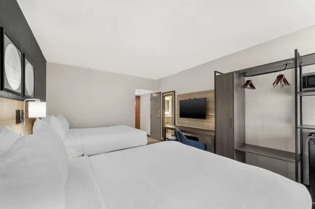 غرفة قياسية بسريرين كوين، Best Western Plus Indianapolis NW Hotel 3/10