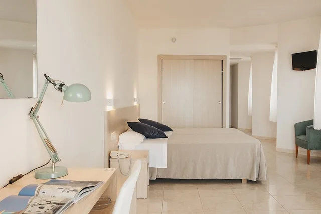 Room, Queen Bed, Xaloc Playa 6/8