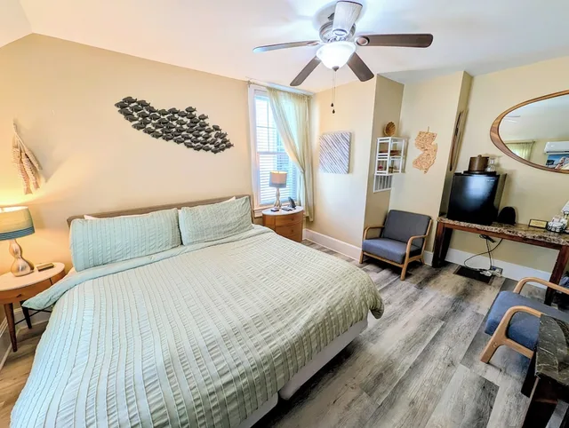 Room, King Bed, Private Bathroom, with Pool، The Hewitt Wellington Hotel 1/9